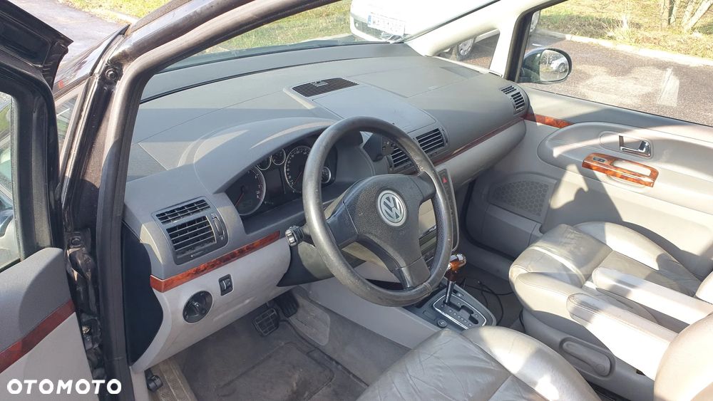 Volkswagen Sharan 2.8 V6 Highline Tiptr - 7