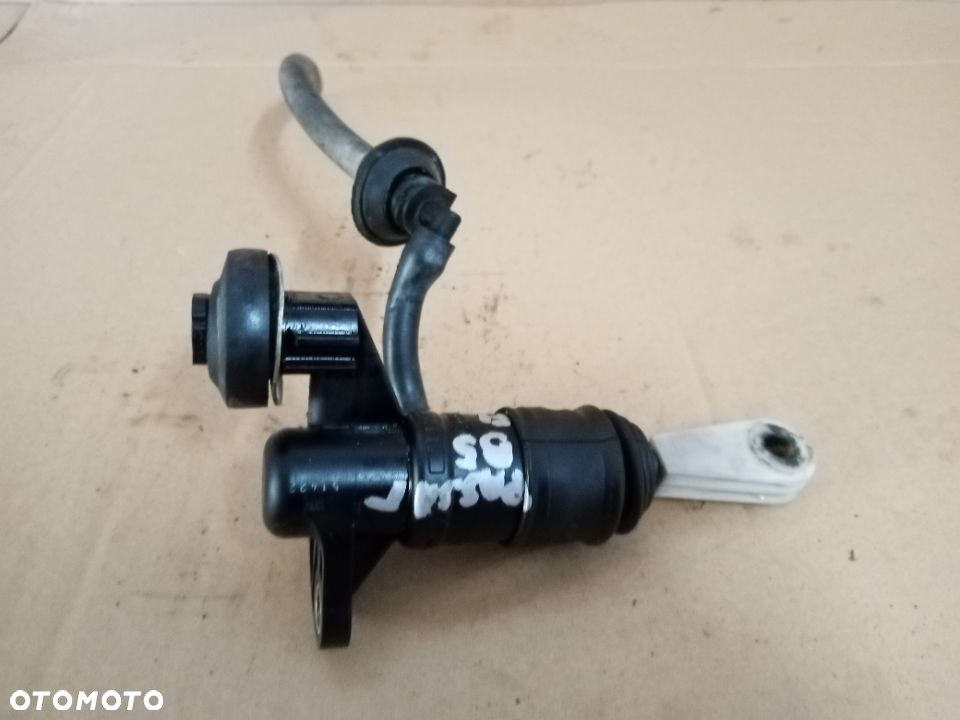 Wysprzęglik pompka sprzęgła VW Passat B5 FL 8E1721401AG - 3
