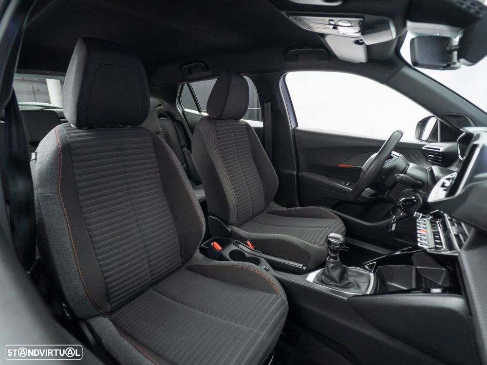 Peugeot 2008 1.2 PureTech Active Pack - 32