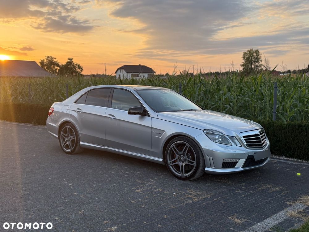 Mercedes-Benz Klasa E - 23