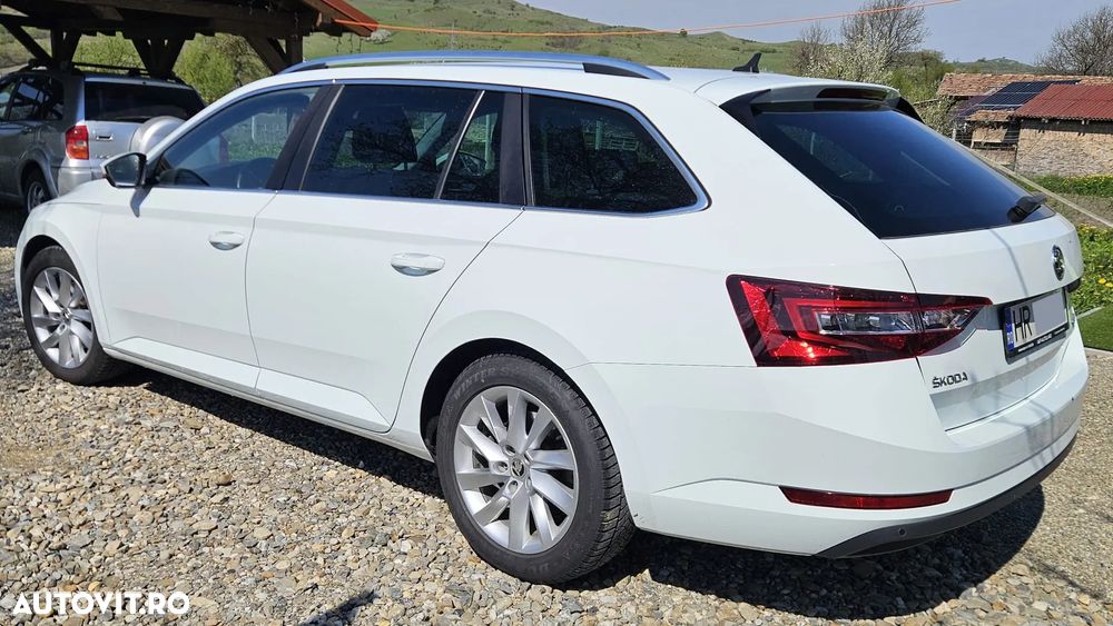 Skoda Superb 2.0 TDI DSG Premium Edition - 7