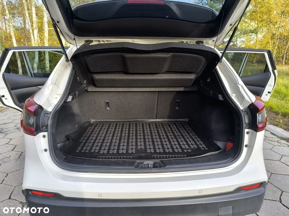 Nissan Qashqai 1.6 DCi 4x4 Tekna+ - 17