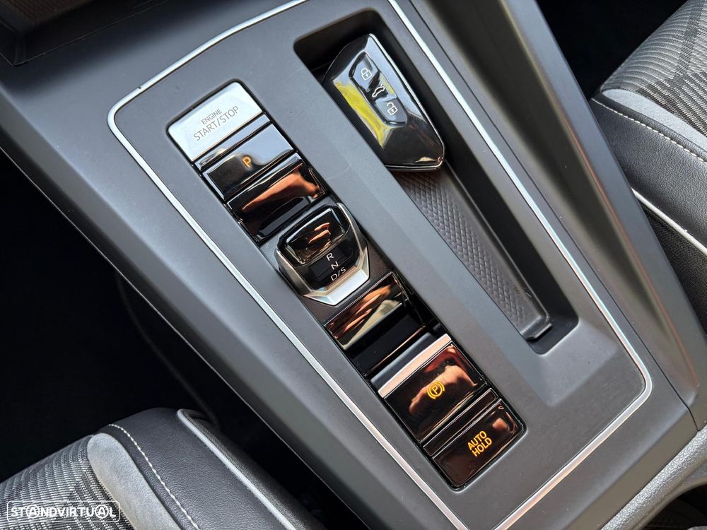 VW Golf 2.0 TDI SCR DSG R-Line - 17