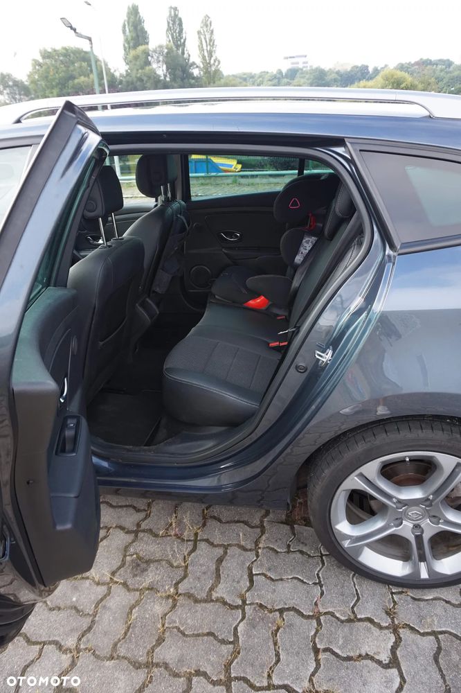 Renault Megane Grandtour TCe 220 Start & Stop GT 220 - 12