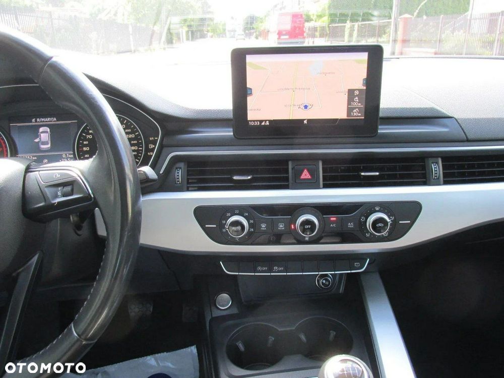 Audi A4 Limousine 1.4 TFSI Design - 11