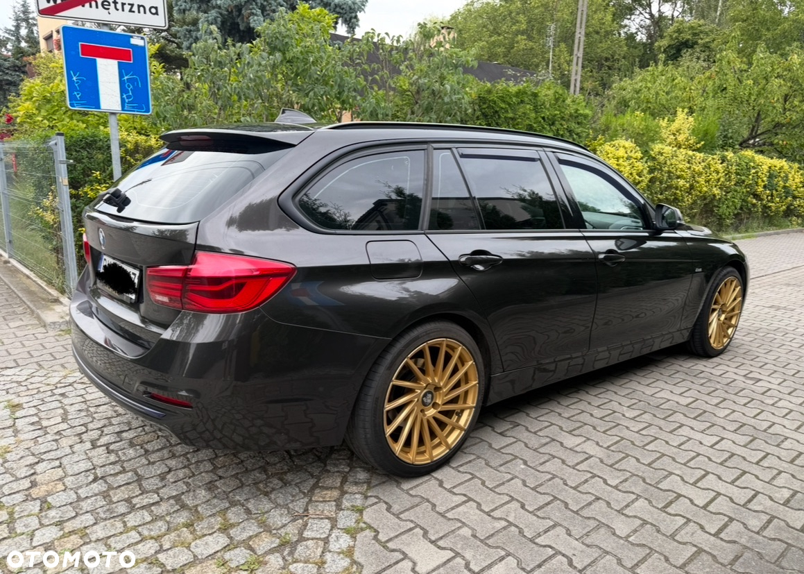 BMW Seria 3 320d Touring xDrive Sport Line - 5