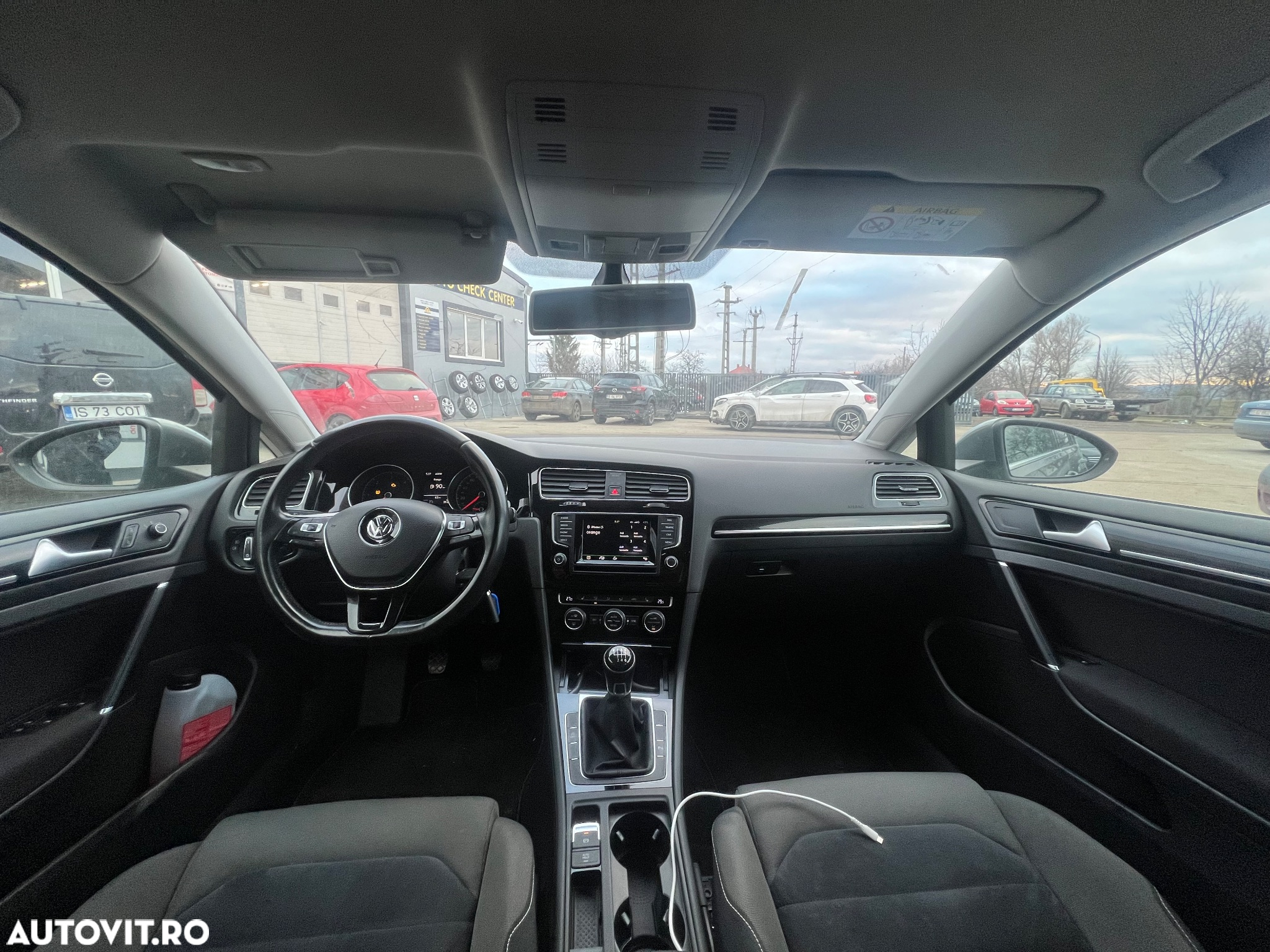 Volkswagen Golf 2.0 BlueTDI Comfortline - 6