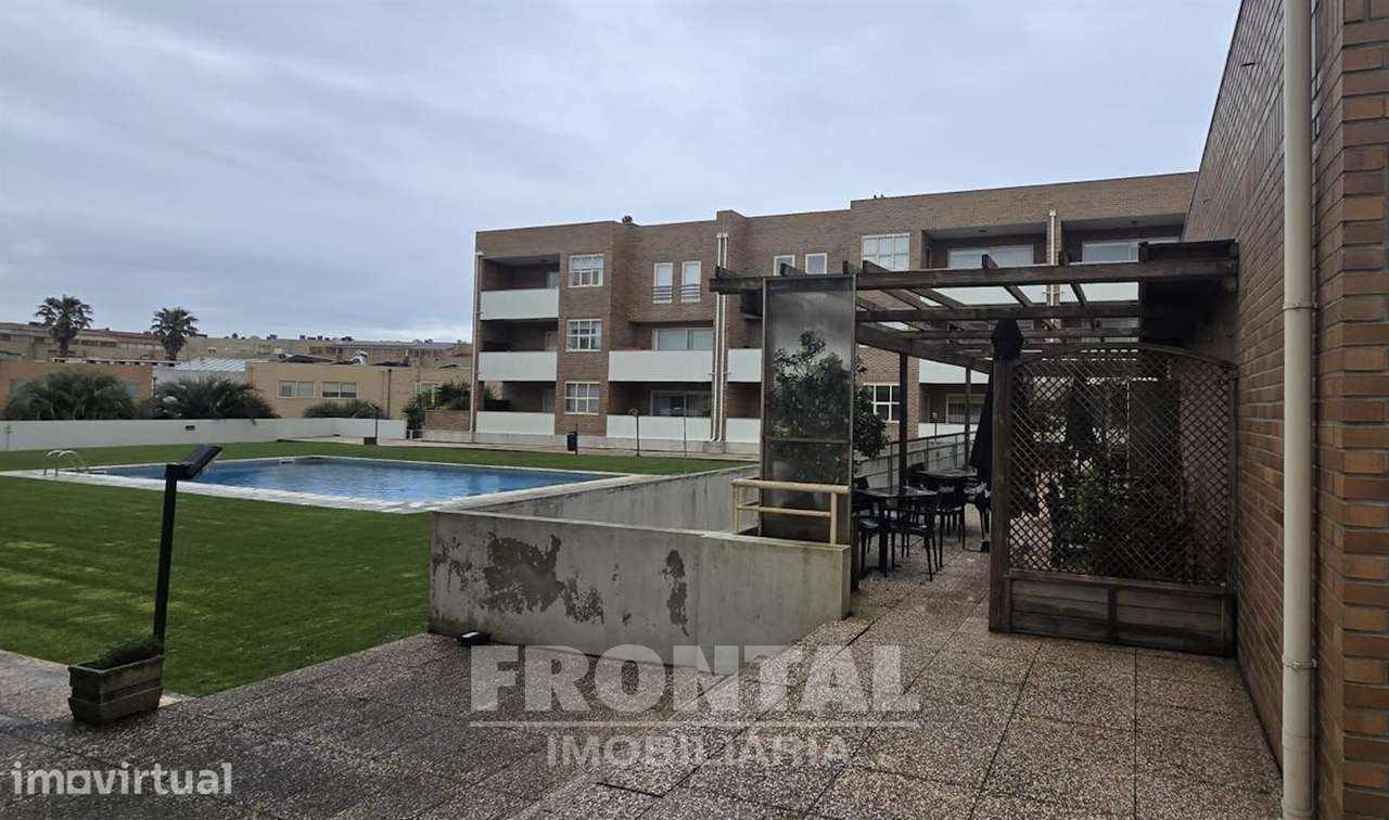 T3 Duplex em Condomínio Fechado com Piscina | Lavra, Matosinhos - Grande imagem: 3/38