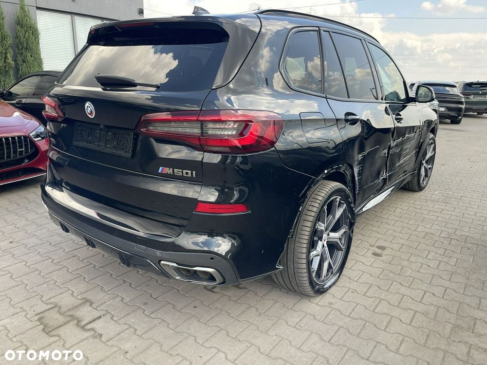 BMW X5 M M50i - 3