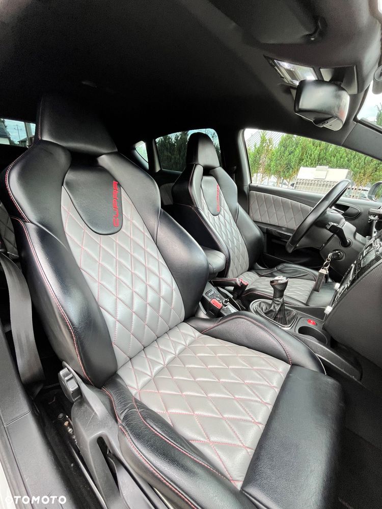 Seat Leon 2.0 T FSI Cupra R - 11