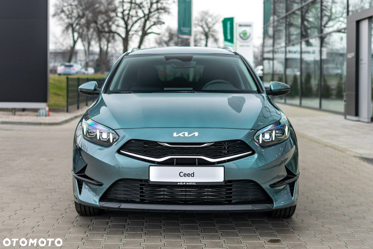 Kia Ceed - 4