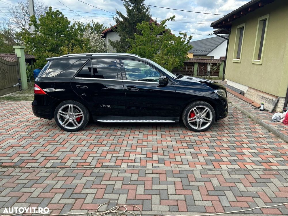 Mercedes-Benz ML - 14