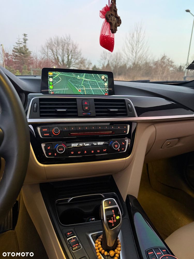 BMW Seria 3 340i M Sport Shadow - 36
