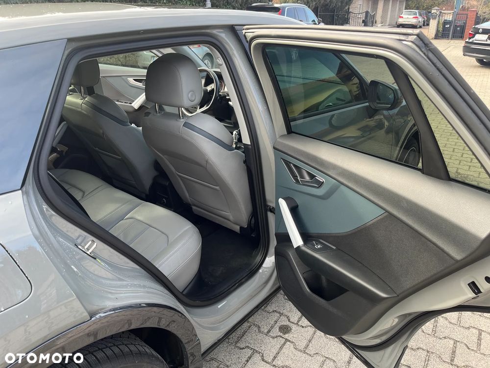 Audi Q2 35 TDI quattro S tronic design - 12