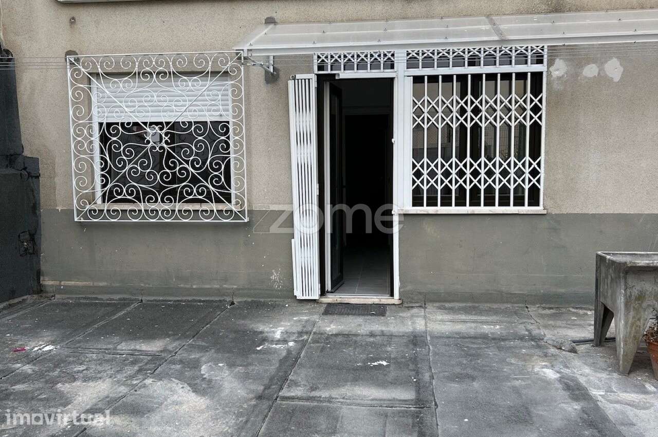 T3 Renovado com Terraço de 60 m² e Elevador | Centro de Almada - Grande imagem: 4/47