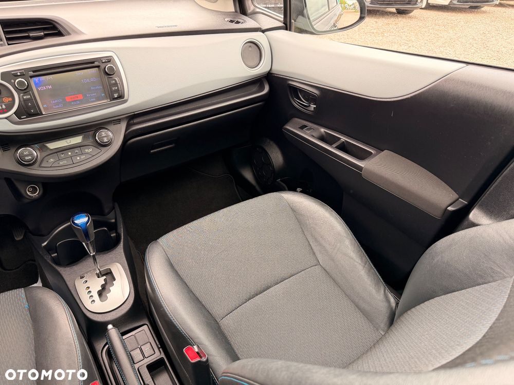 Toyota Yaris - 22