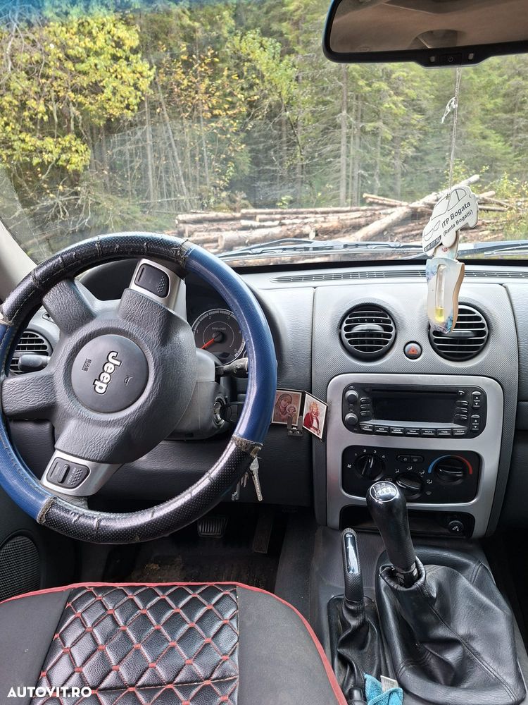 Jeep Cherokee - 5