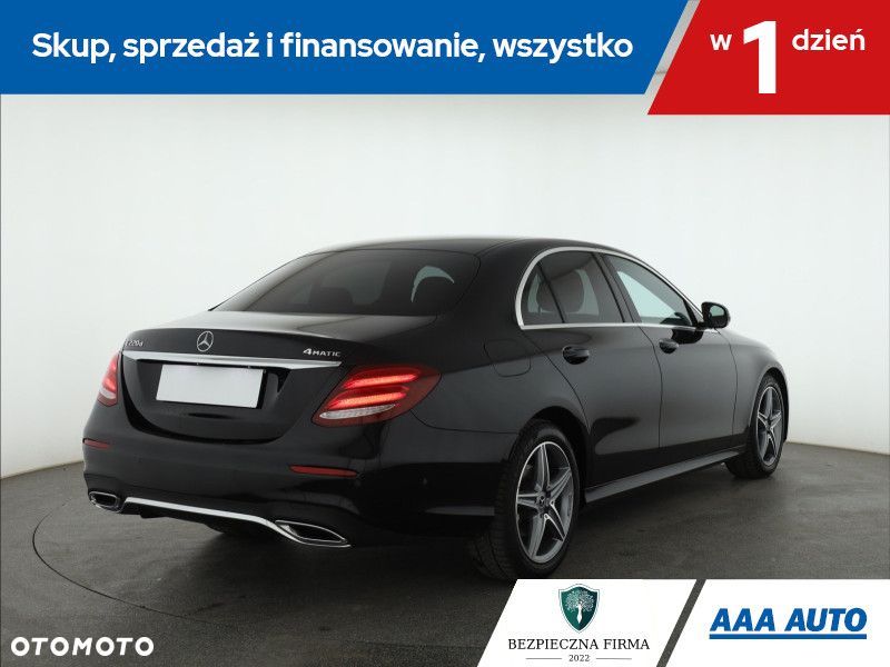 Mercedes-Benz Klasa E - 7