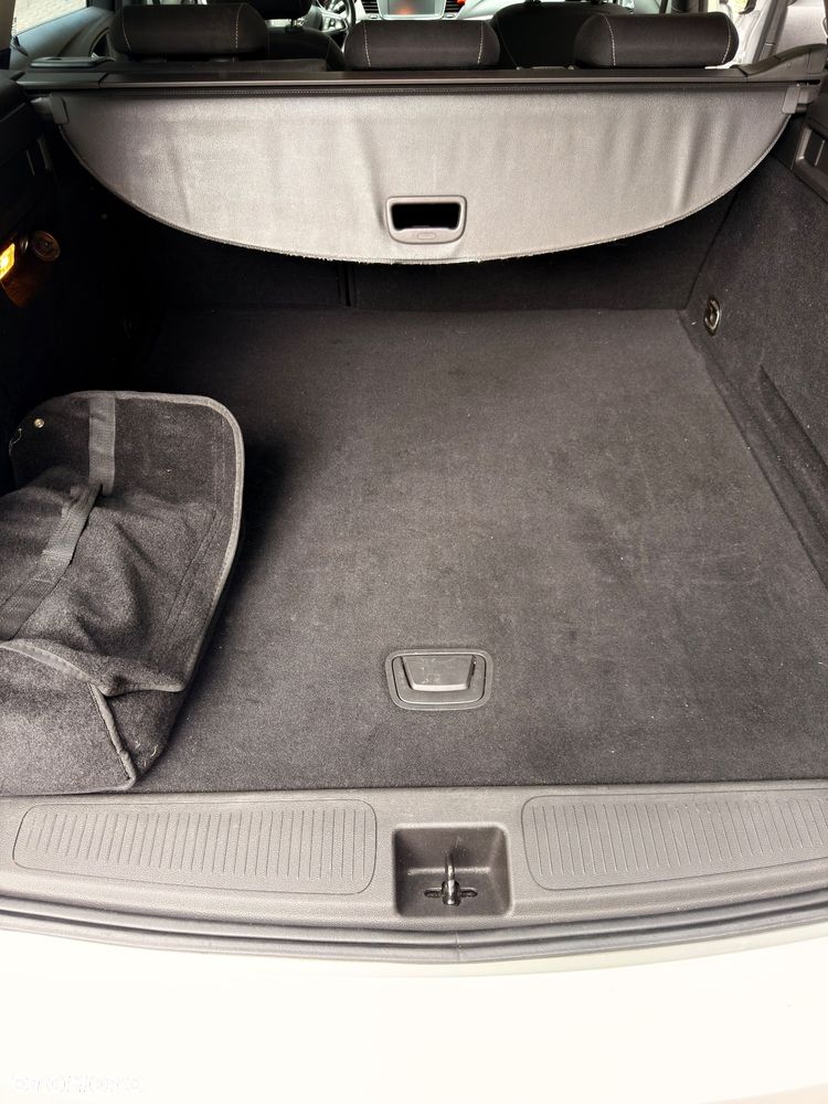 Opel Astra 1.6 CDTI Elite S&S - 13