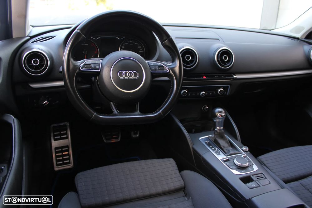 Audi A3 Sportback 1.6 TDI (clean diesel) S tronic S line Sport Pack - 9