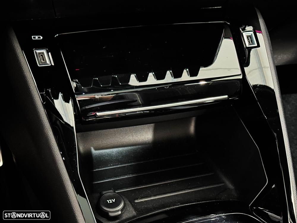 Peugeot e-208 50 kWh GT Pack - 52