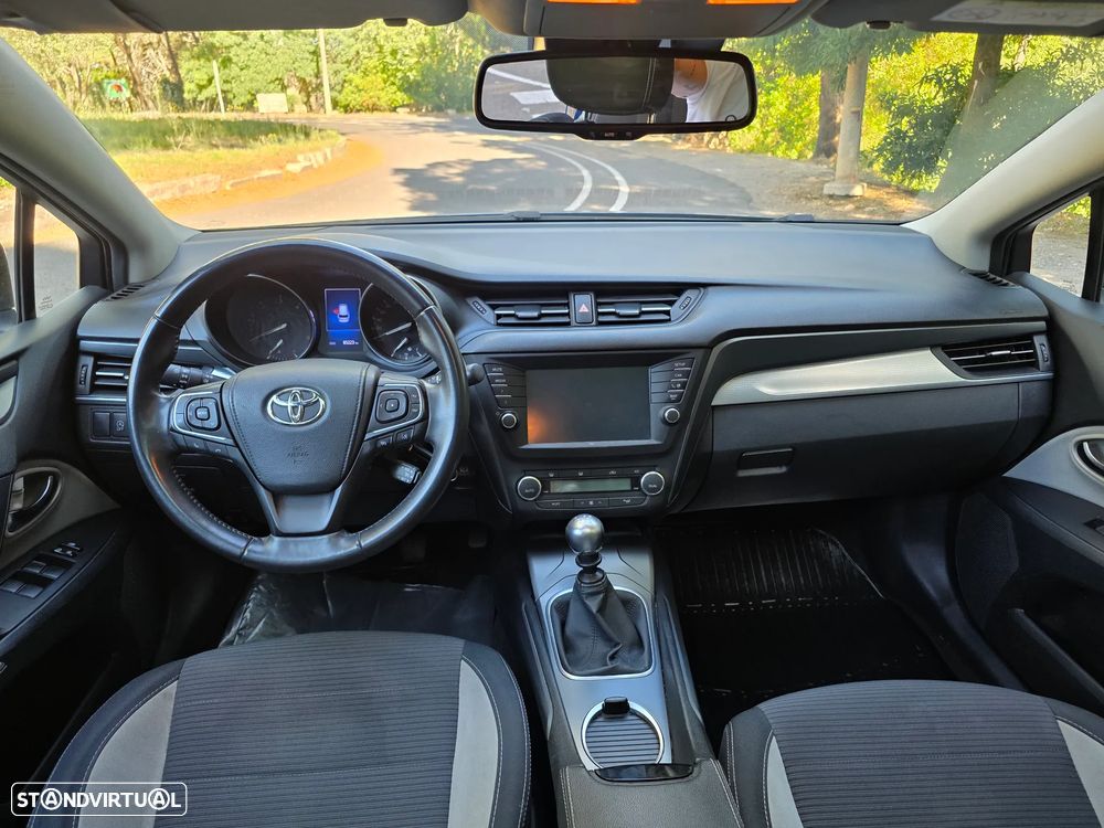 Toyota Avensis SW 2.0 D-4D Luxury+GPS - 14