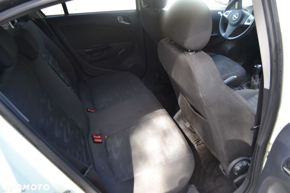 Opel Corsa - 10