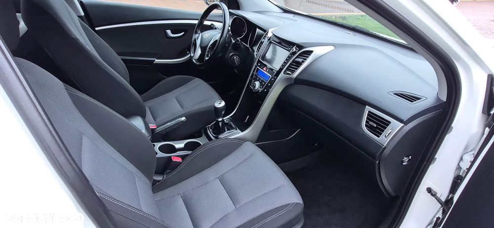 Hyundai i30 i30cw 1.6 CRDi blue Classic - 21