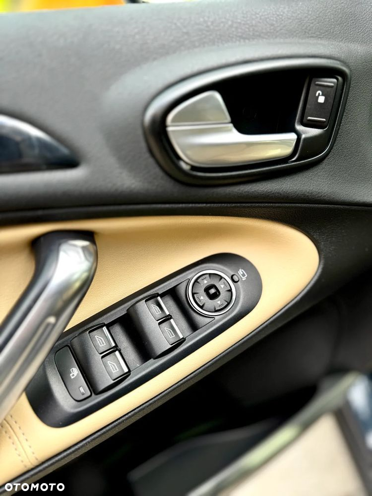 Ford S-Max - 26