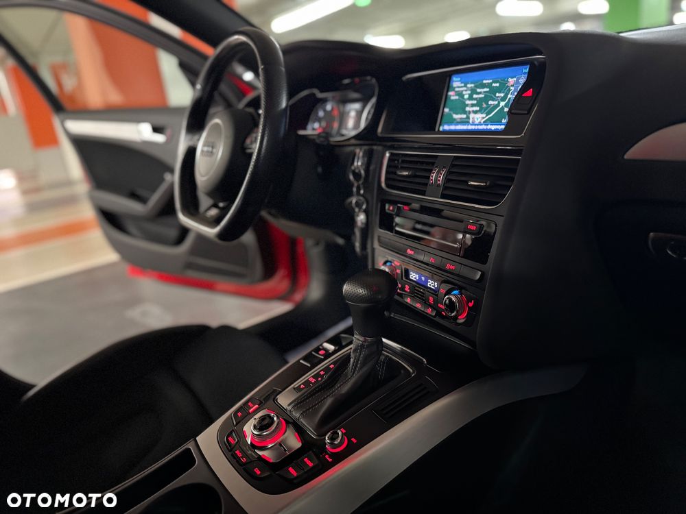 Audi A4 Avant 2.0 TDI DPF clean diesel quattro S tronic S line Sportpaket - 27