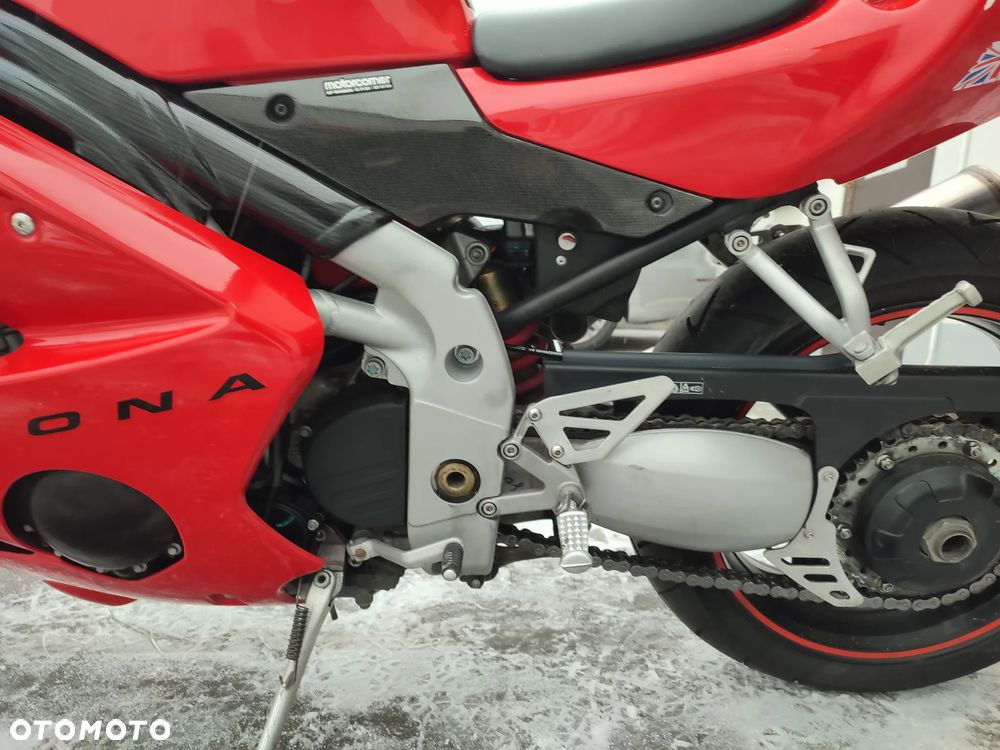 Triumph Daytona - 13