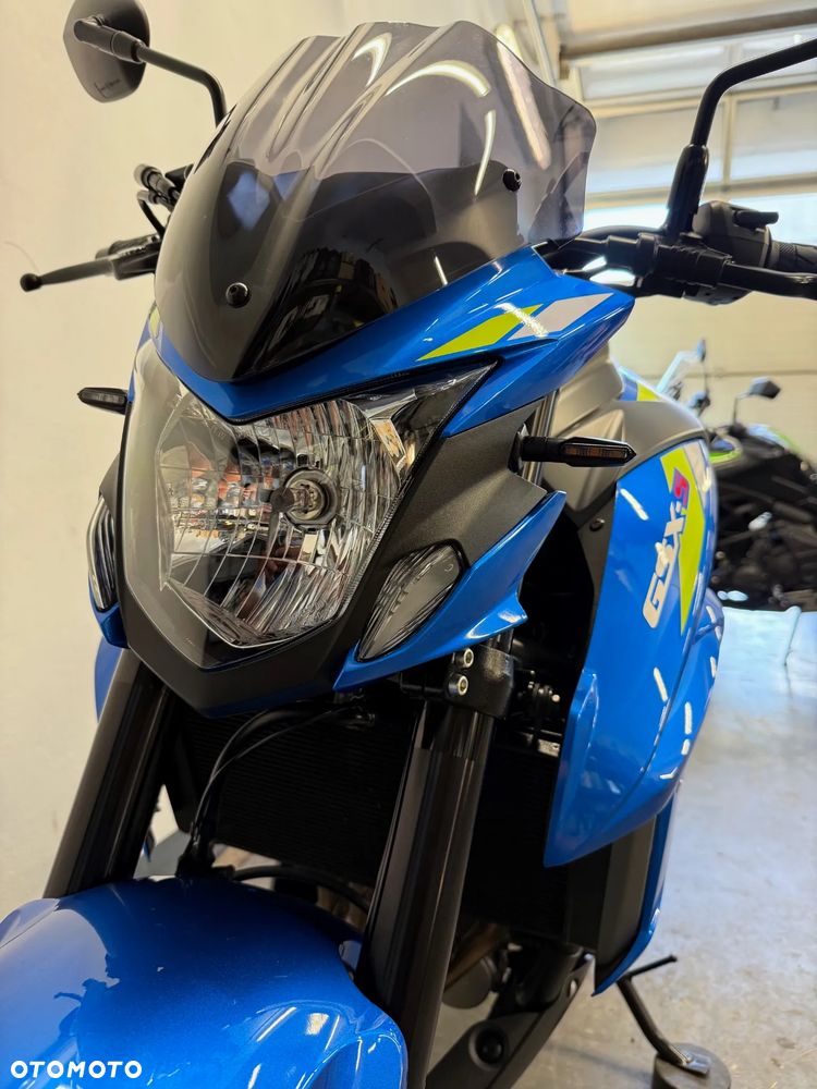 Suzuki GSX - 25