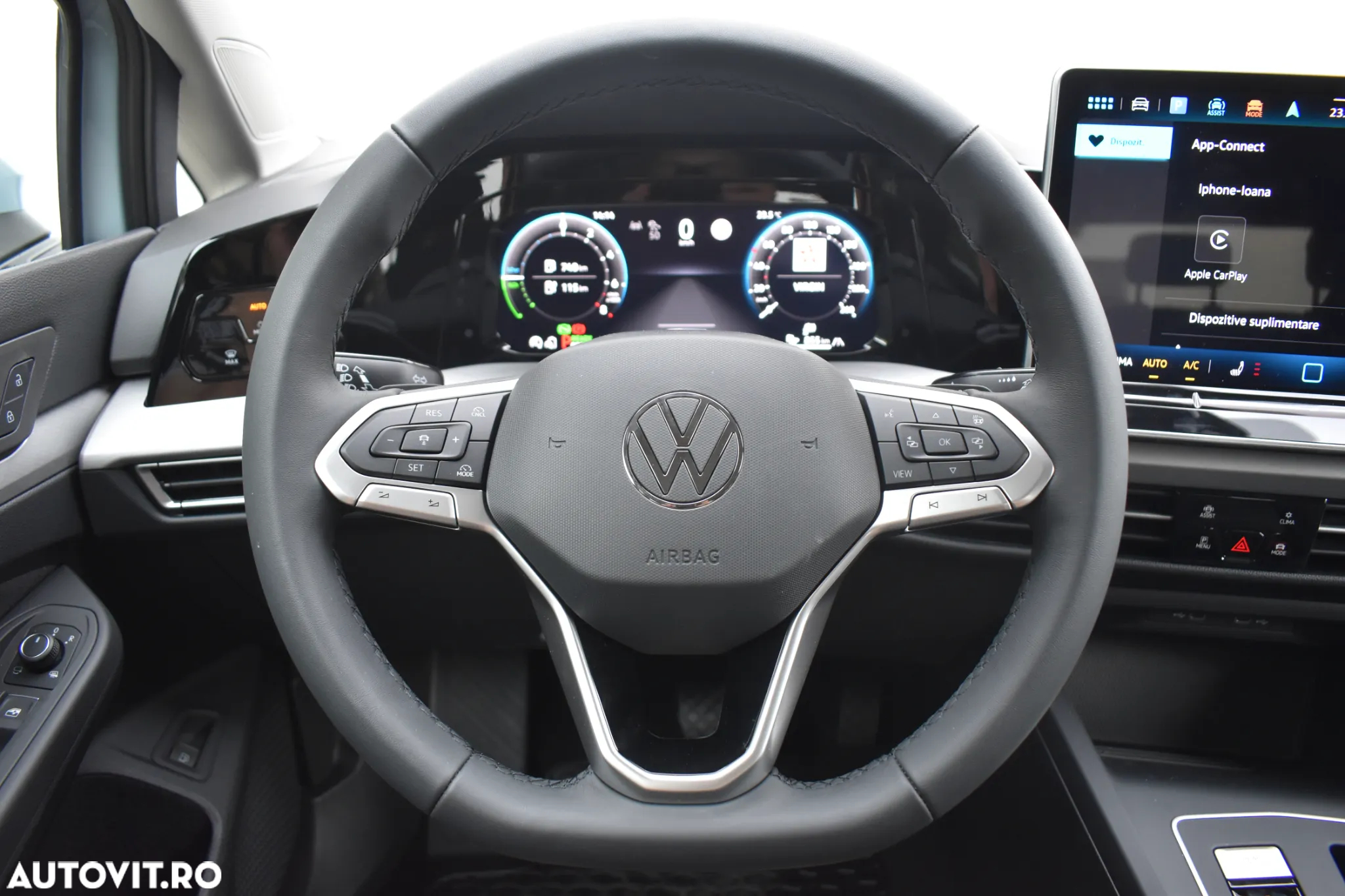 Volkswagen Golf - 20