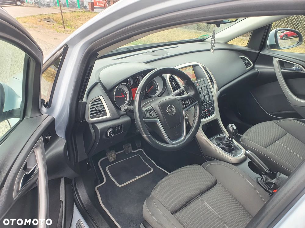 Opel Astra 1.4 Turbo - 10