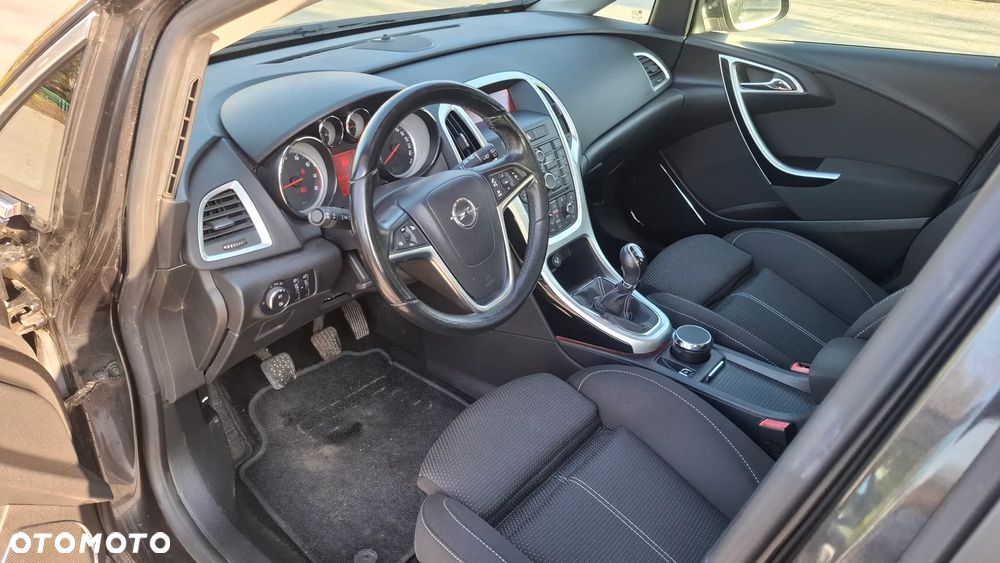 Opel Astra 1.6 Turbo 150 Jahre - 7