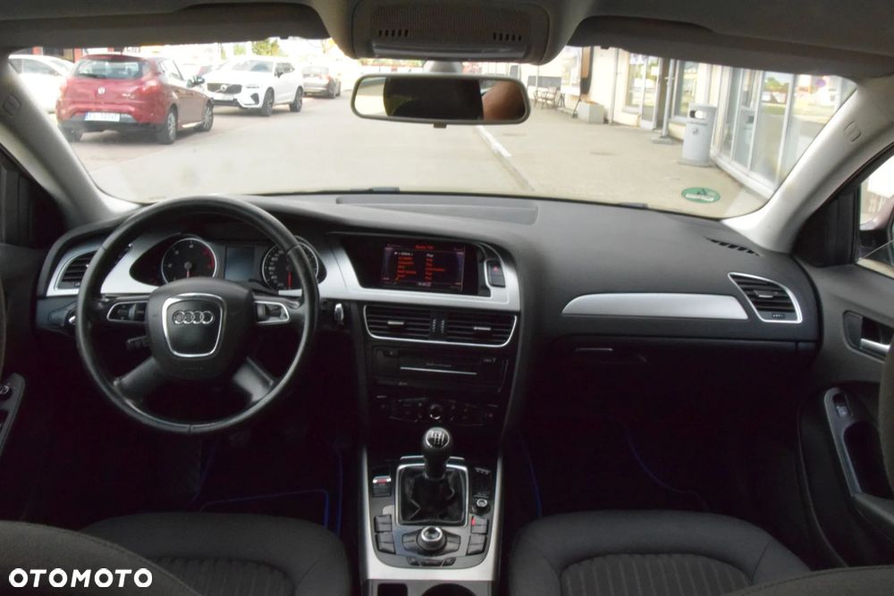 Audi A4 Avant - 28