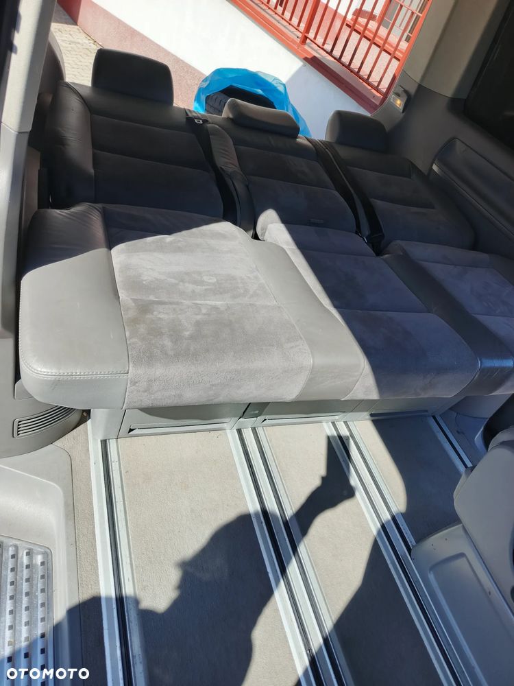 Volkswagen Multivan - 15