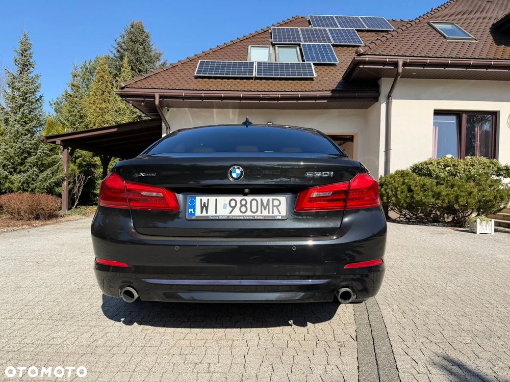 BMW Seria 5 530i xDrive Sport Line - 9