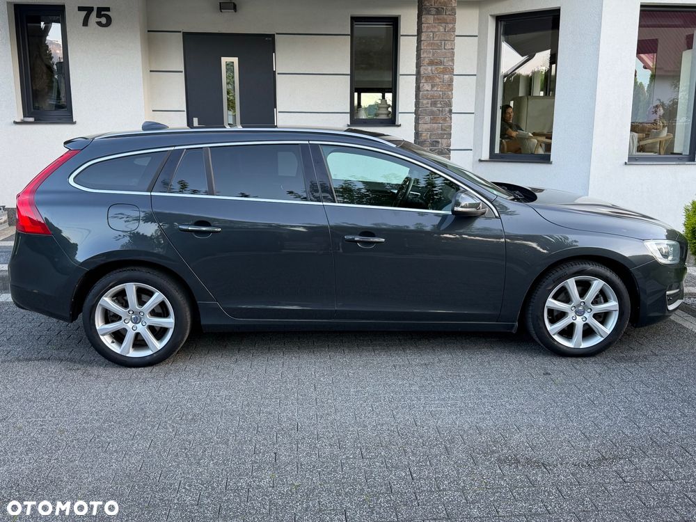 Volvo V60 D2 Drive-E Momentum - 13
