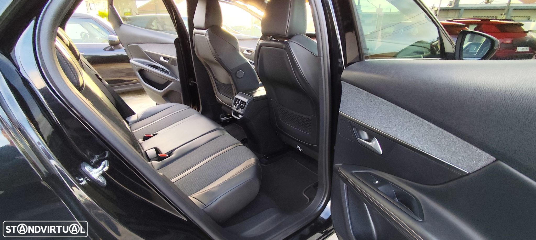 Peugeot 3008 1.6 BlueHDi GT Line - 28