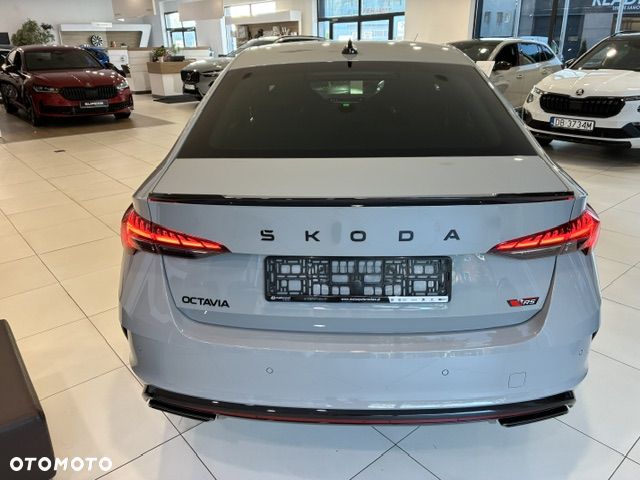 Skoda Octavia 2.0 TSI RS DSG - 8