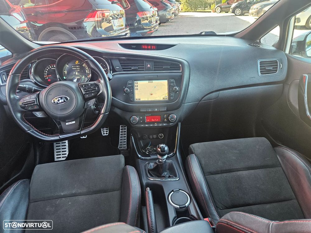 Kia Ceed 1.6 T-GDi GT TOP - 13