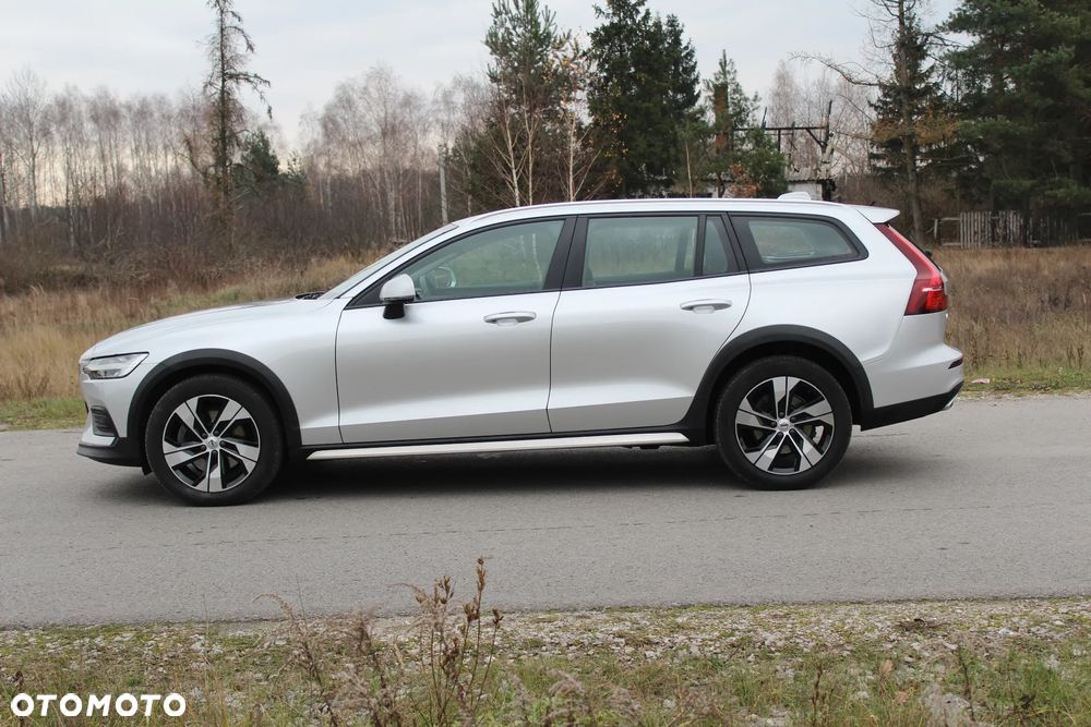 Volvo V60 Cross Country B4 D AWD Geartronic - 11