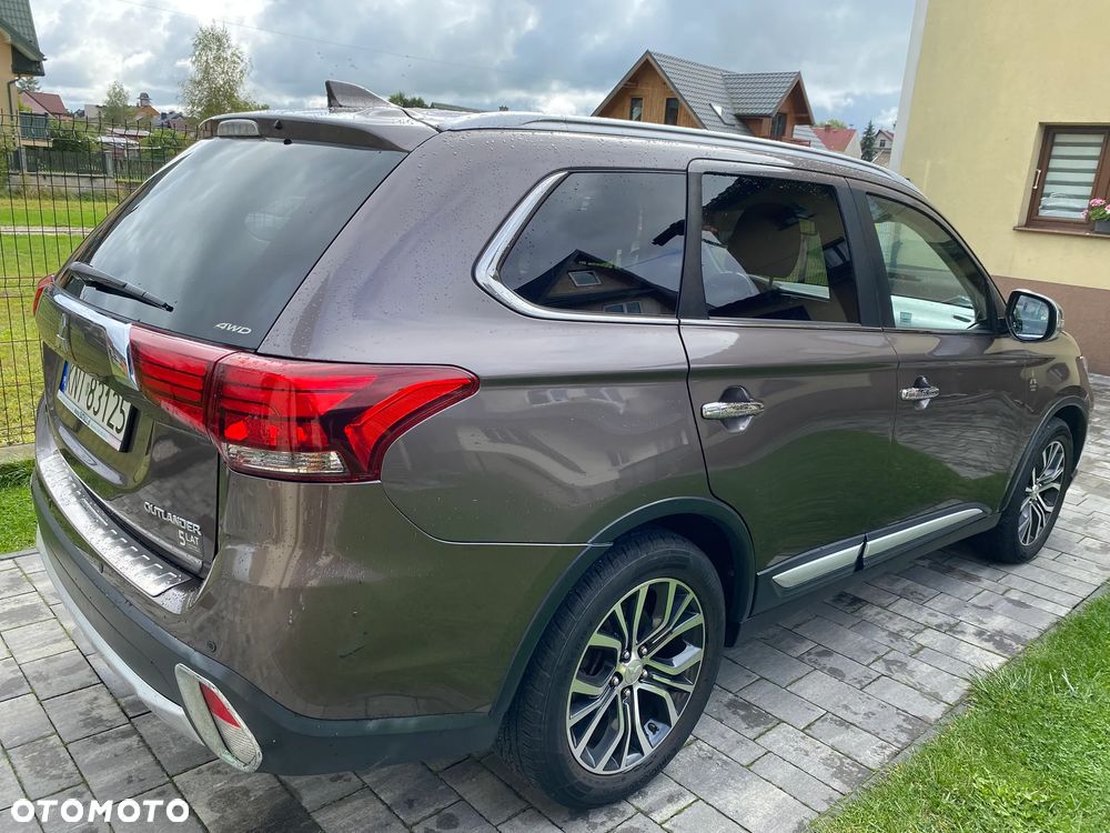 Mitsubishi Outlander 2.0 Intense + Navi 4WD CVT - 7