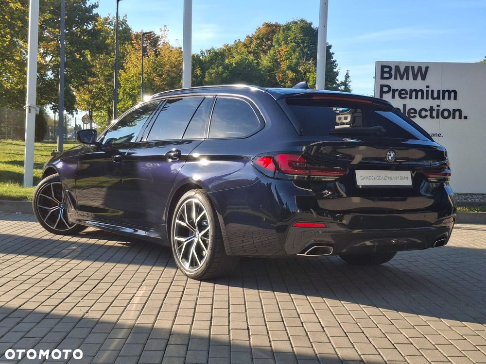BMW Seria 5 520d M Sport - 4