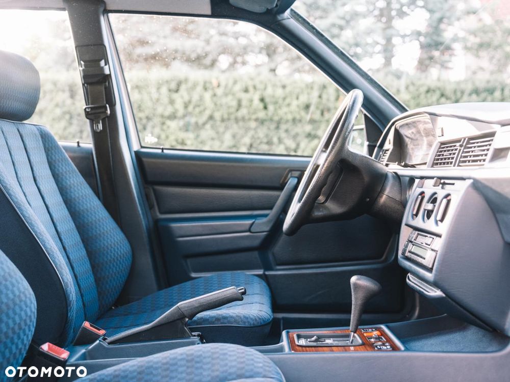 Mercedes-Benz W201 (190) - 15