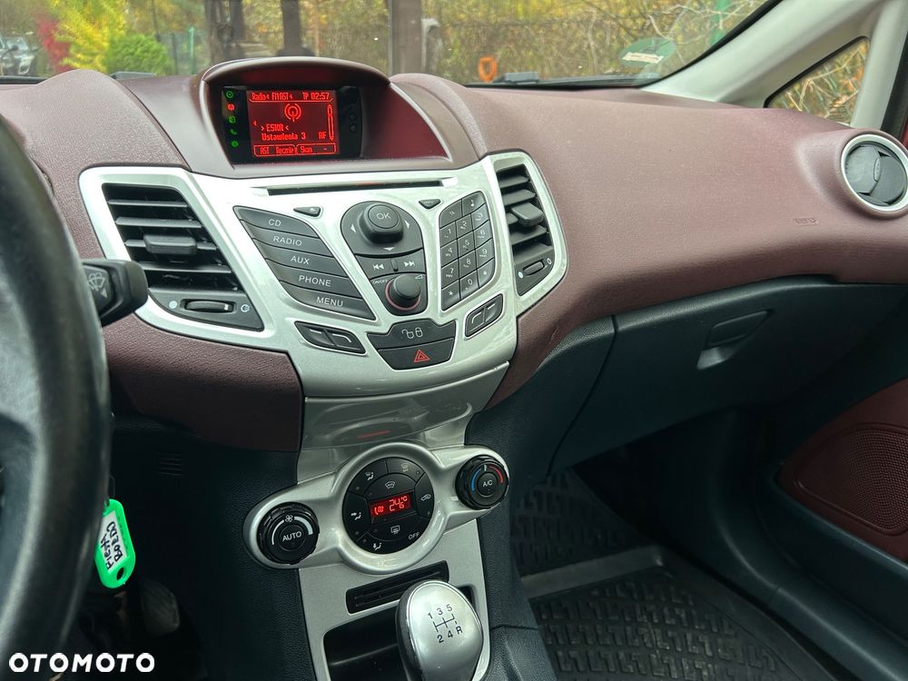 Ford Fiesta 1.25 Titanium - 27