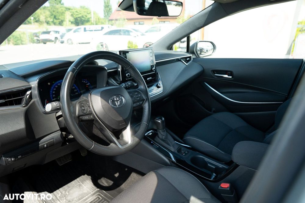 Toyota Corolla Sedan 1.8 HSD Dynamic - 8