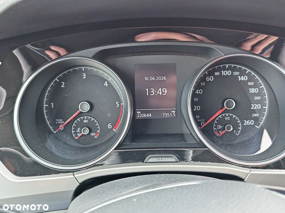 Volkswagen Touran 1.6 TDI SCR (BlueMotion Technology) SOUND - 15