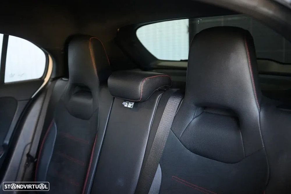 Mercedes-Benz A 180 - 25